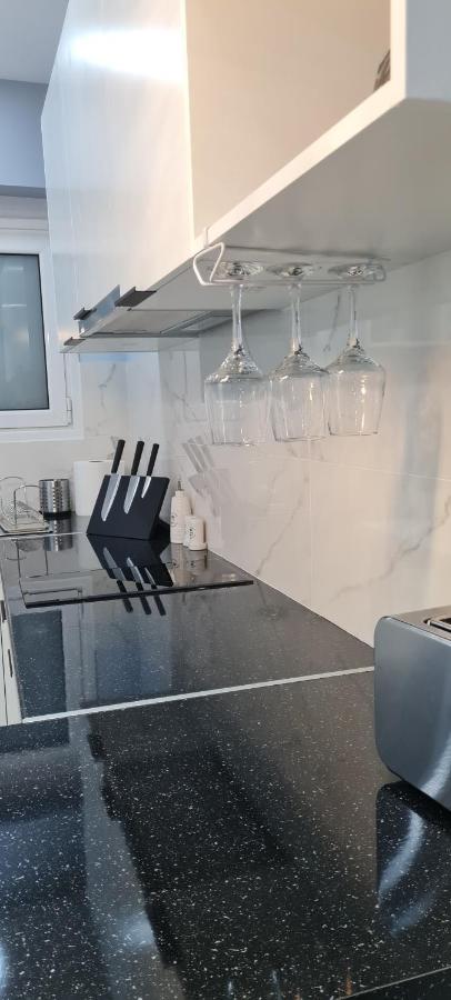 Cozy Apartment With Garden Near Town Center, Fully Renovated. Athen Eksteriør billede